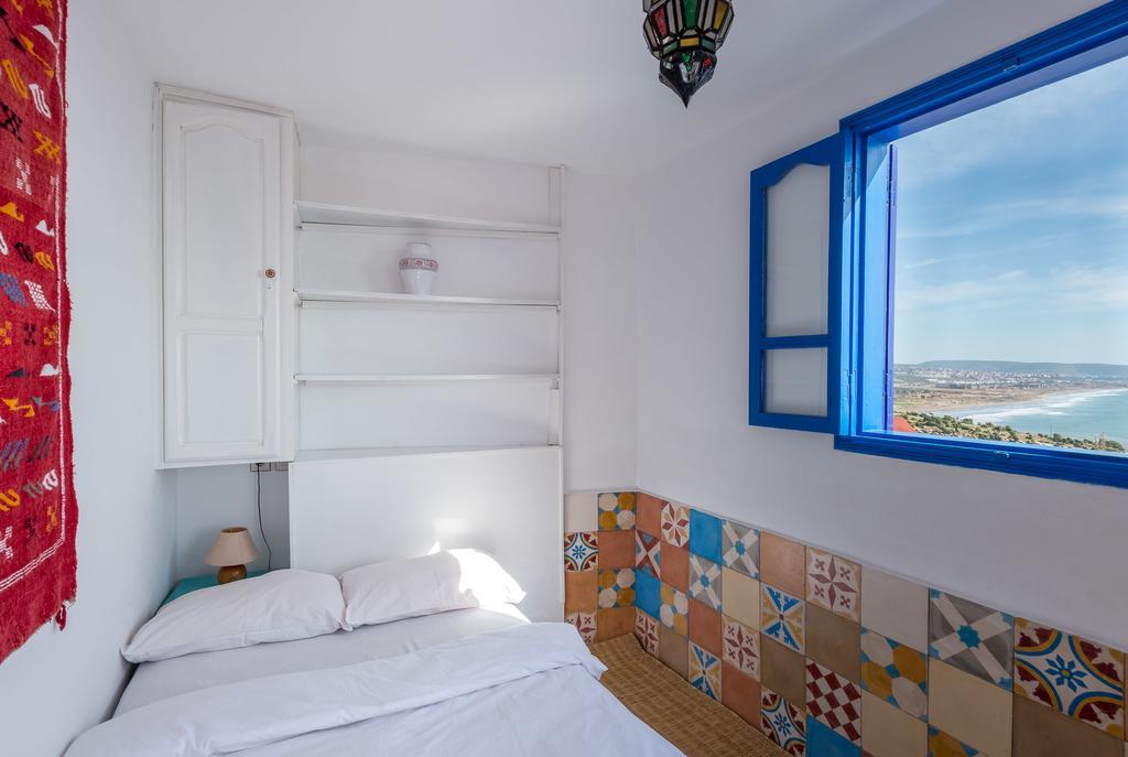 Sundesk Coworking And B&B Taghazout Exterior foto